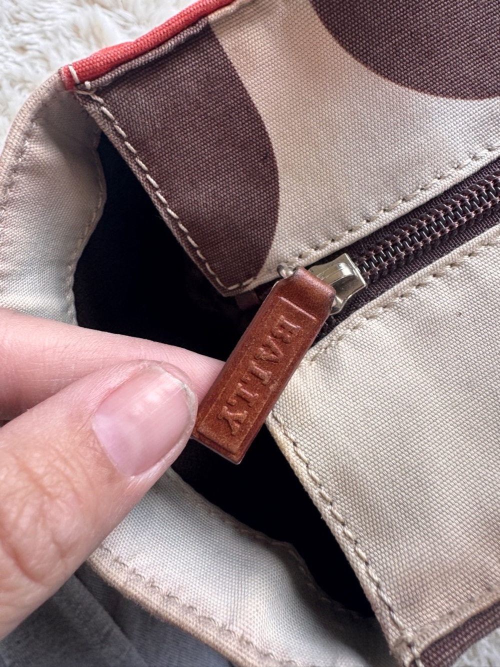 Vintage Bally canvas Tote Bag with Red, Brown & Cream printing - Picture 8 of 14